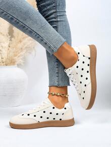 1 đôi giày thể thao nữ đế bằng, buộc dây phía trước, họa tiết chấm bi, giày casual cổ thấp đa năng phù hợp mọi mùa. - Màu be - Xem 7