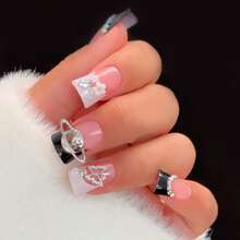 24 Peças Unhas Postiças Usar Unhas Curtas Bico de Pato, Unhas Francesas, Unhas Decorativas com Diamante Cintilante, Unhas Decoradas com Borboleta, Unhas Decoradas com Flor, Unhas Francesas, Unhas Fofas e Simples, Unhas Y2K, Unhas Falsas Diárias de Cobertura Total Brilhante, Reutilizáveis para Mulheres, Fáceis de Usar e Remover, Equipadas com Cola de Gelatina e Suprimentos de Lixa de Unhas, Adequadas para Festas, Danças, etc. - Preto e Branco - Visão 9