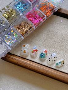 1 Set Thin Colorful Glitter Flower Nail Art Sequins Decorations, Assorted Sizes Nail Charms - Multicolor - View 4