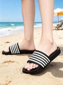 Sandales pour hommes grande taille 28-50, chaussures décontractées confortables pour l'extérieur, tongs légères antidérapantes, chaussures respirantes résistantes à l'usure pour hommes, tongs pour hommes pour un usage quotidien extérieur, pantoufles à double usage intérieur et extérieur, pantoufles familiales à motif 5 rayures (motif irrégulier), très grande taille - Noir - Voir 7