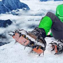 Crampones Antideslizantes de 14 Dientes en Forma de Colmillo, Material de Acero al Manganeso con Hebillas de Acero Inoxidable, Fundas Antideslizantes para Zapatos y Botas, Ideales para Senderismo, Montañismo, Escalada en Hielo y Roca, Pesca en Hielo y Actividades al Aire Libre - Naranja - Ver 1