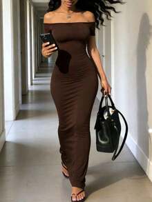 Vestido elegante de unicolor con hombros descubiertos y mangas cortas ajustado para mujer - Cafetería - Ver 4