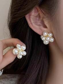 4 Paar Vintage Mode Nischen Luxus Elegante Kunstperle Gedrehte Dreieck Ohrstecker Set, geeignet für Damen Alltag, Feiertage, Bankett, Urlaub - vierteiliges Set - Übersicht 4