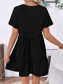 Vestido casual corto de mujer con cuello en V, mangas cortas, plisado simple y bordado de muñeca - Negro - Ver 2