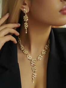 Elegant Gold-Tone Transparent Crystal Jewelry Set, Includes Tassel Necklace And Pendant Earrings, Suitable For Weddings And Galas - Gold - View 4
