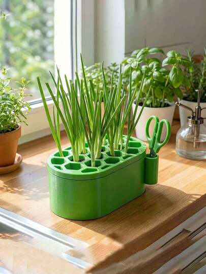 Un set de cultivo hidropónico de cebolla, ajo y brotes de judía (base de almacenamiento de agua + cubierta de cultivo perforada). Incluye un soporte fácil de usar para tijeras. No se requiere habilidad para un cultivo y cosecha fáciles. Una caja de cultivo de jardín para satisfacer las necesidades de la vida urbana. Un sistema hidropónico de herramientas de jardín. Portátil y adecuado para patios, balcones, cocinas y diversos espacios pequeños. Popular entre chefs y jardineros.