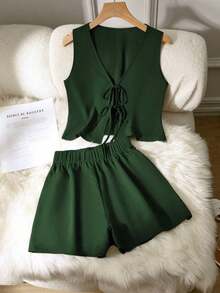 Conjunto minimalista casual en verde: chaleco con lazada y shorts holgados, estilo fresco y versátil para diario - Rojo - Ver 7