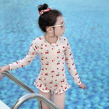 子供用水着、女の子用水着、ベビー用夏物長袖新作おしゃれな日焼け止め水着、花柄ワンピース水着 - クリーミーな桜とスイミングキャップ [高級品] - チェックする 2