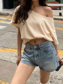 Áo thun nữ tay ngắn cổ xéo, kiểu dáng thời trang mùa hè mới, màu trơn, dáng rộng thoải mái, phù hợp mặc hàng ngày. - Màu be - Xem 1