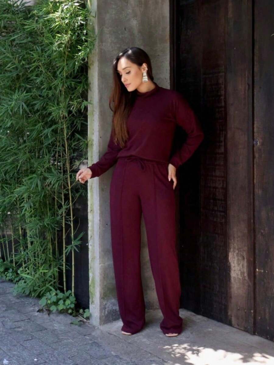 Women's Woolen Set - Pants And Turtleneck Top - Winter - 酒紅色 - 查看 1