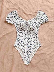 Body estampado floral para mujer, diseño hombros descubiertos con mangas bombachas, cordón frontal y fruncidos en pecho moldeadores, tela elástica suave ideal para primavera y verano - Azul 2 - Ver 3