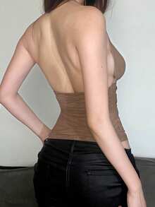 Áo tank top nữ YeonC Chic cổ yếm, xếp ly phía trước với điểm nhấn là cúc ngọc trai, chất liệu polyester co giãn cao. - Màu Khaki - Xem 4