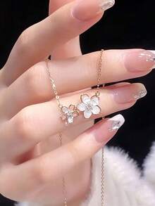 Dây chuyền hoa anh đào bằng thép không gỉ màu trắng ngọc trai dành cho nữ. - Hoa hồng vàng - Xem 3