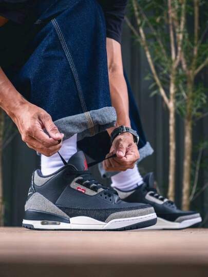 Nike Giày bóng rổ cổ thấp mũi tròn Jordan * Levi's Air Jordan 3: Thoải mái, đa năng, phong cách retro, hỗ trợ độ bám, đệm êm ái, dành cho cả nam và nữ, màu đen.