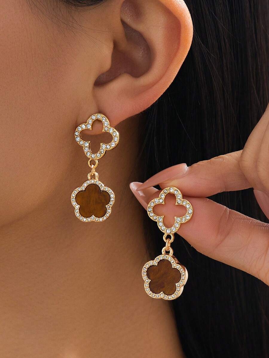 1 Pair Luxury Elegant Shiny Hollow Four-Leaf Clover & Five-Leaf Clover Pendant Earrings, Suitable For Summer Beach Wear - Brown - View 1