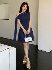 Vestido minimalista para mujer con estampado floral de tinta, hombro asimétrico con lazo, cintura ajustada - Azul marino - Ver 6