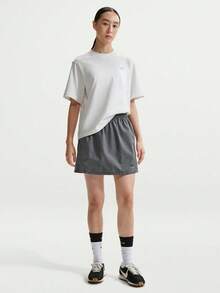Nike Áo thun thể thao nữ mùa hè bằng chất liệu cotton nguyên chất, in họa tiết IR7589-121 - trắng - Xem 6