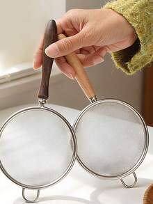 1pc Stainless Steel Diameter 8CM One-Handed Kitchen Flour Sifter, Wooden Handle Powder Sugar Shaker Dispenser - Multicolor - View 7