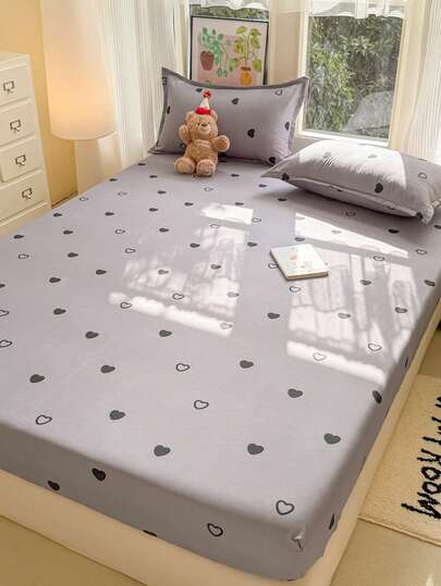 Bộ ga trải giường 3 món in hình trái tim, phong cách Bắc Âu tối giản, mềm mại và thoải mái, bao gồm 1 ga trải giường và 2 vỏ gối, không kèm ruột gối, phù hợp cho ký túc xá, phòng ngủ, nhiều kích cỡ có sẵn.
