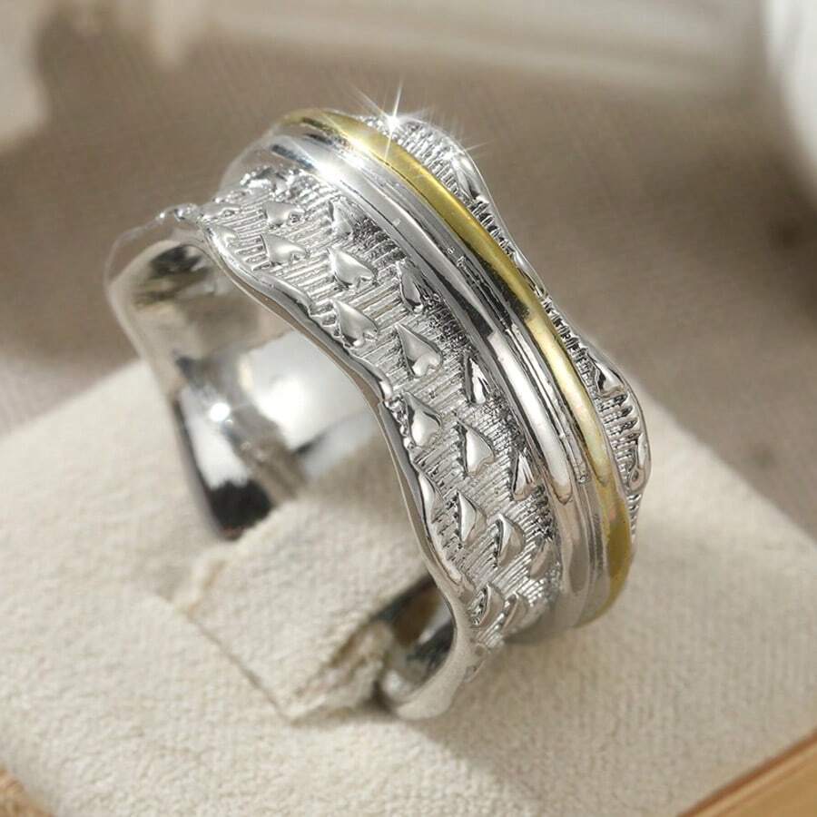 Vintage Dual-Tone Heart Pattern Women's Ring, Retro Personalized Design, Simple Versatile Daily Wear, Luxury Jewelry - Two-color - View 1