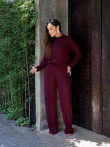 Women's Woolen Set - Pants And Turtleneck Top - Winter - 酒紅色 - 查看 3