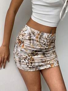Sookaugx Seamless Knit Low-Waist Digital Camouflage Print Women Sports Shorts - Multicolor - View 5