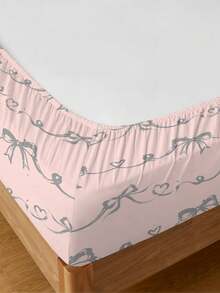 Bộ ga trải giường 2/3 món, chất liệu polyester chải mịn, họa tiết nơ và trái tim cổ điển, gồm 1 ga trải giường và 1/2 vỏ gối. - Màu Hồng baby - Xem 7