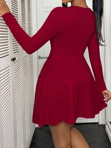 Vestido de mujer de escote en V, seductor y de vanguardia, sencillo, vestido corto mini, vestidos de otoño para ropa de Año Nuevo - Burdeos - Ver 2