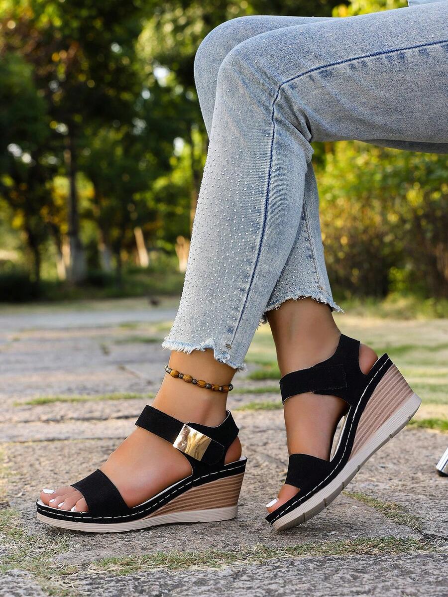 Plus Size Women's Retro Solid Color Buckle Platform Wedge Sandals,Summer Shoes - Black - View 1