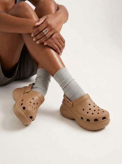 Crocs Classic  Women's Clogs Milk Chocolate 2063022JJ