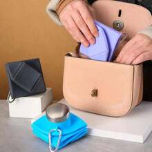 Reusable & Portable Collapsible Water Bottle/Cup (With Leak-Proof Valve) Silicone Foldable Travel Bottle.Upgraded Design: An Ideal Choice For Fitness, Camping, Hiking, Travel, And Various Sports - Lightweight And Durable(Dark Gray) - 藍色 - 查看 5