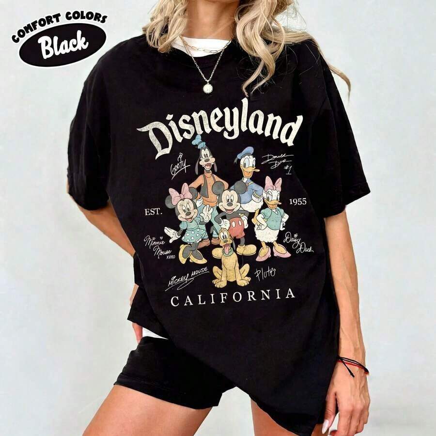 Disney Comfort Color Vintage Disneyland California Shirt,  And Friends Signature Tee, Disney Trip Family Shirt, DisneyFamily Vacation Shirt - màu đen - Xem 1