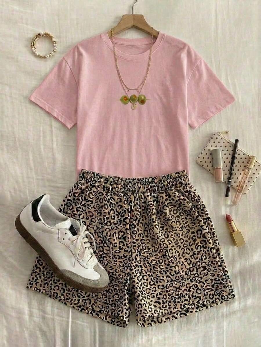2 piezas Conjunto de top de manga corta con estampado flor y short animal print estampado animal para mujer- Traje de verano de dos piezas para mujer para vacaciones en la playa - Rosa - Ver 1