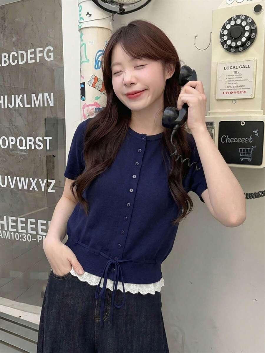 灰色针织开衫 短袖 女款 修身学院风 夏季 圆领 蕾丝拼接 薄款 抽绳下摆 - 藏蓝色 - 查看 1