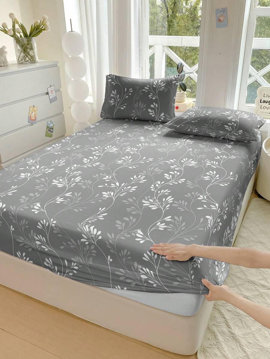 1pc Tree Branch & Leaf Floral Pattern Fitted Sheet, Tree Branch Pattern Mattress Protector Cover, Suitable For All Size Beds, Soft & Breathable