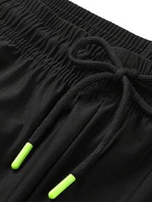 1pc Boyfriend Style Men's Lightweight Breathable Elastic Workout Running Shorts For Spring/Summer Sports - Black - View 4