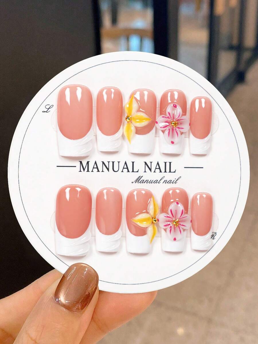 JUTI 100% handgefertigte lange Sarg-Form Press-On-Nägel, nude glänzende Kunstnägel mit handgeschnitzter 3D-Blume & weißer French Tip, für Date, Hochzeit, Frühlings-Blumenparty, täglichen Gebrauch, Komplettset mit Nagelfeile & Jelly-Gel - Verschiedenfarbig - Übersicht 1