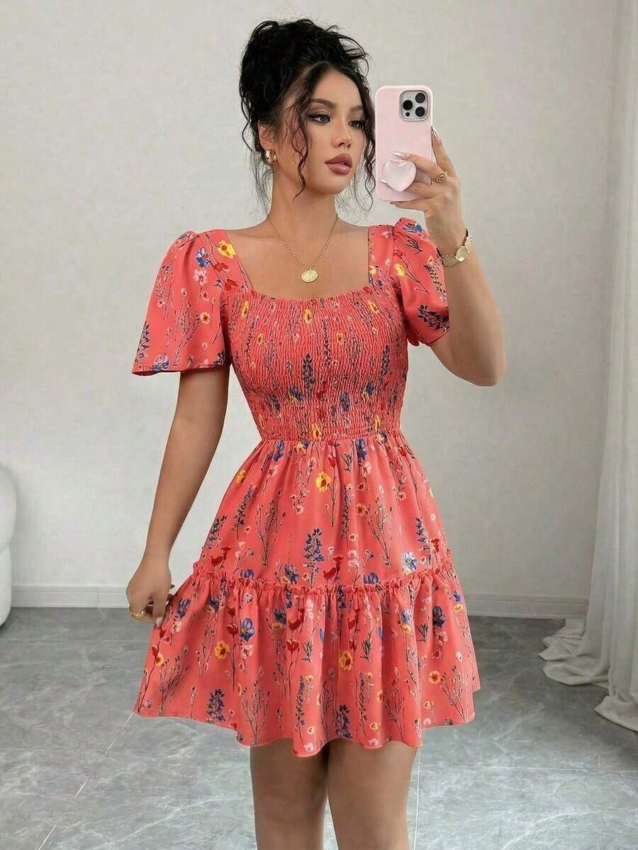 Vestido corto de verano para mujer con cuello cuadrado, mangas acampanadas y volantes en el bajo - Rosado Sandía - Ver 1