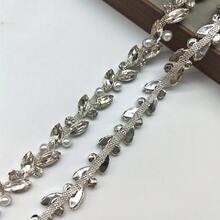 奢华新娘水钻珍珠链饰边 – 银色透明马眼形切割水晶和白色仿珍珠叶子图案缝制水钻丝带，按码出售，优雅闪亮的贴花带，适用于婚纱、新娘腰带、头纱、舞会礼服、晚礼服和DIY时尚装饰。 - 銀色 - 查看 9