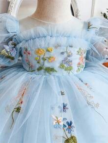 女婴刺绣花瓣袖镂空露背网纱公主裙，适合女孩生日派对、花童、婚礼、复活节、洗礼、圣餐礼等场合及节日庆典。 - 淺藍色 - 查看 4
