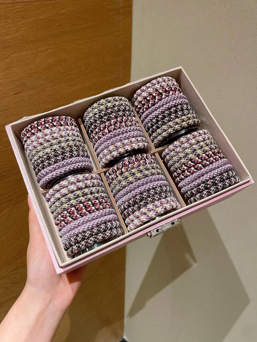 10个薰衣草色串珠弹力发圈，时尚发圈，可扎马尾辫、发髻，休闲运动皆宜，不伤发，四季皆宜，日常佩戴，送礼佳品，旅行、生日礼物