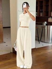 Conjunto de dos piezas básico  2026: camiseta corta ajustada manga corta + pantalón ancho holgado negro, ideal para verano y uso diario casual - Albaricoque - Ver 5