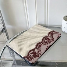 1 chiếc ốp lưng máy tính bảng màu be chấm bi viền ren đỏ - Có chân đế đa góc và ngăn đựng bút, tương thích với iPad/Galaxy Tab S10+/S9/A9, Oppo Pad, Matepad, Vivo. - Nhiều màu - Xem 5