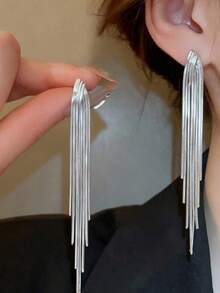 1对复古金色不对称长流苏耳环，适合女性参加派对和正式场合 - 銀色流蘇 - 查看 5