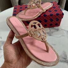 Crystal Encrusted Metallic Medallion Flip Flops Women's Rhinestone Thong Sandals Summer Slides Soft-Soled Comfortable Walking Shoes Luxury Bling Outdoor Wear  Aesthetic Footwear Elegant Wedding Guest Sandals Sparkling Evening Party Slides Casual All-Match Lazy Shoes Lightweight Breathable Summer Essentials Chic Boho Rhinestone Sandals Anti-Slip Durable Sole Fashionable Slip-On Shoes Vacation Must-Have Stylish Beach Mops High-End Decorative Strappy Sandals Comfortable Padded Footbed Feminine Glitzy Sandals Sparkly Summer Slides Travel-Ready Beachwear Non-Skid Outdoor Sandals High Fashion Sparkle Slippers Daily Wear Elegant Slides Modern Shoes Bling Strappy Sandals Soft Bottom Everyday Comfort Shoes Glamorous Vacation Sandals Pretty Rhinestone Footwear Urban Leisure Slides Flat Shiny Straps Mops  Slides - trắng - Xem 8