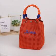 Bolso de mano pequeño de punto calado personalizado para niña, bolso cubo de tejido chic con asa superior, bolso tote cuadrado mini estructurado con detalle de anillo metálico - Multicolor - Ver 18
