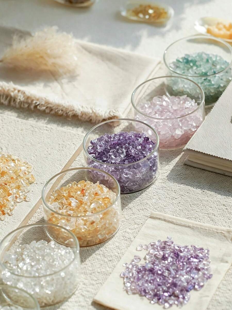 天然水晶碎石、净化石、原石饰品、景观石和祭坛石 - 黄水晶、紫水晶、粉晶、海蓝宝石、月光石、绿萤石 - 多色 - 查看 1