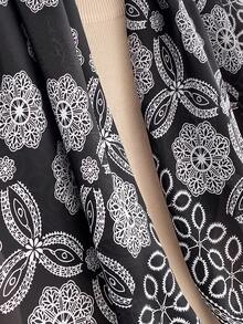 1pc Elegant Floral Print 90cm Square Scarf, Suitable For Casual And Fashionable Outdoor Wear As Bandana, Headband, Shawl, Perfect For Accessorizing Your Outfit,Accessories,Holiday - Black - View 4