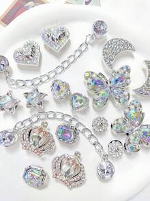 18 Peças Pingentes de Sapato Laser Prata (Borboleta Grande Super Brilhante, Lua, Coração, Coroa de Strass, Estrela, Corrente de Strass) Adequado para Chinelos Perfurados Acessórios DIY, Escolha Perfeita para Presente de Aniversário, Festa, Feriado - Prata - Visão 8