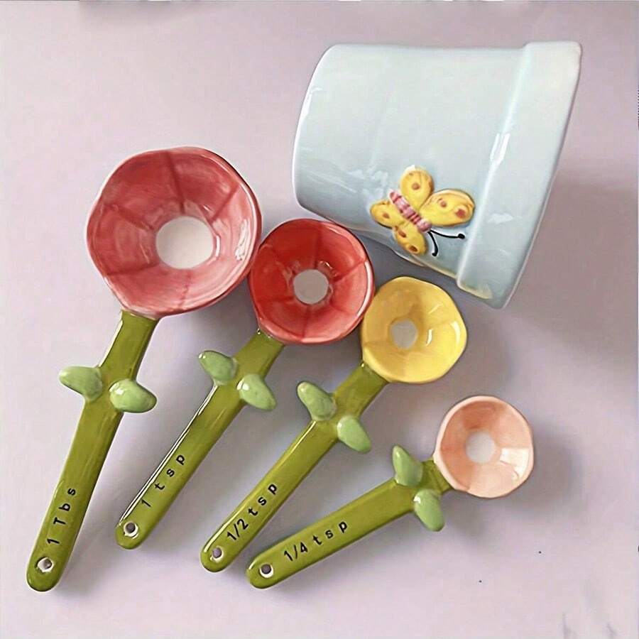 Bộ 1 muỗng đong định lượng hình bướm và hoa dễ thương, thiết kế cánh hoa, muỗng muối/đường bằng gốm sứ kèm đế đựng, thích hợp cho nhà bếp gia đình. - Nhiều màu - Xem 1